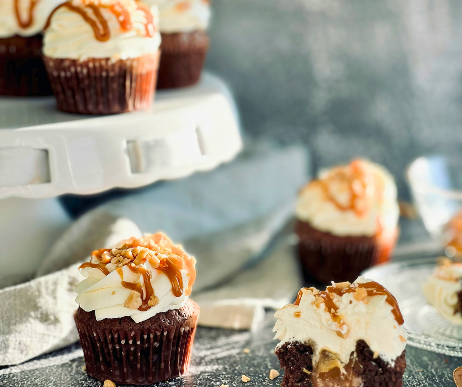 đ§ Sea Salted Caramel Fudge Cupcakes